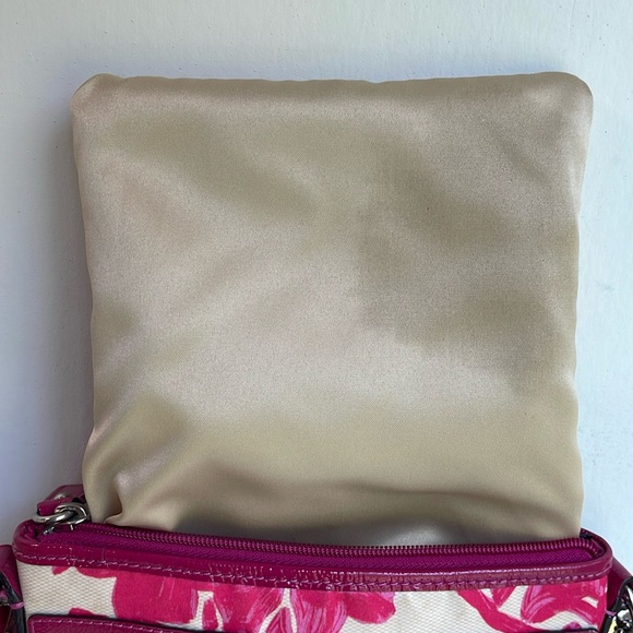 COACH Crossbody - Picture 10 of 15